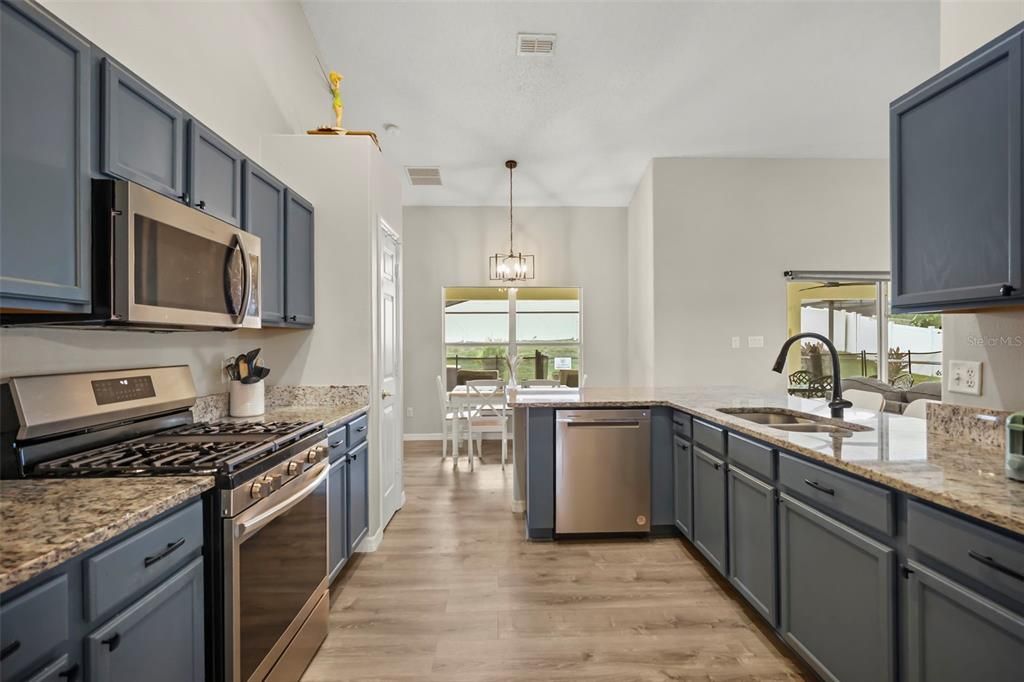 For Sale: $425,000 (3 beds, 2 baths, 1859 Square Feet)