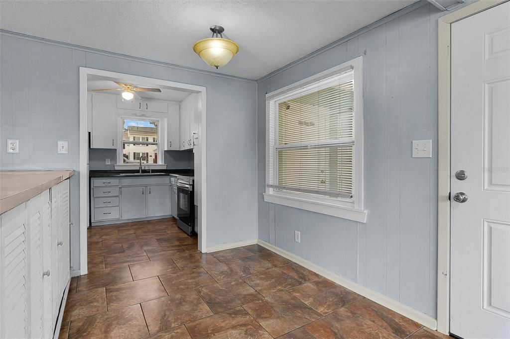 For Sale: $239,900 (3 beds, 1 baths, 1399 Square Feet)