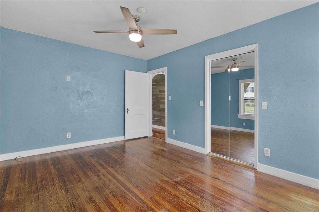 For Sale: $239,900 (3 beds, 1 baths, 1399 Square Feet)