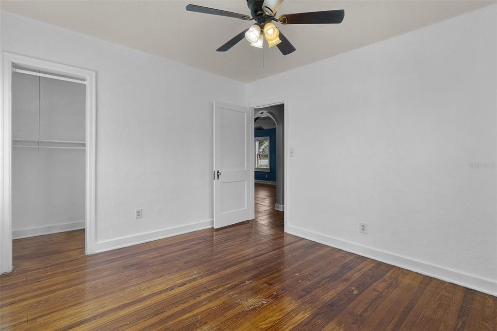 For Sale: $239,900 (3 beds, 1 baths, 1399 Square Feet)