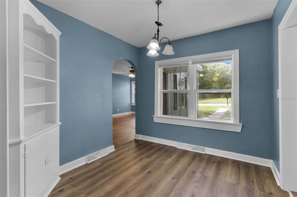 For Sale: $239,900 (3 beds, 1 baths, 1399 Square Feet)