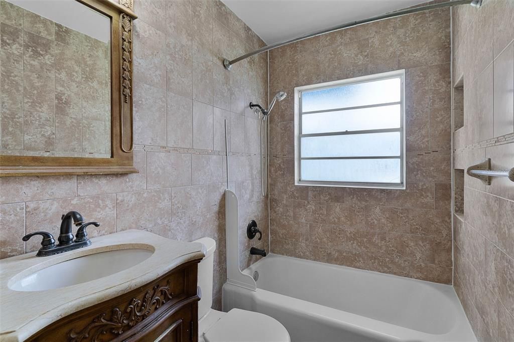 For Sale: $239,900 (3 beds, 1 baths, 1399 Square Feet)