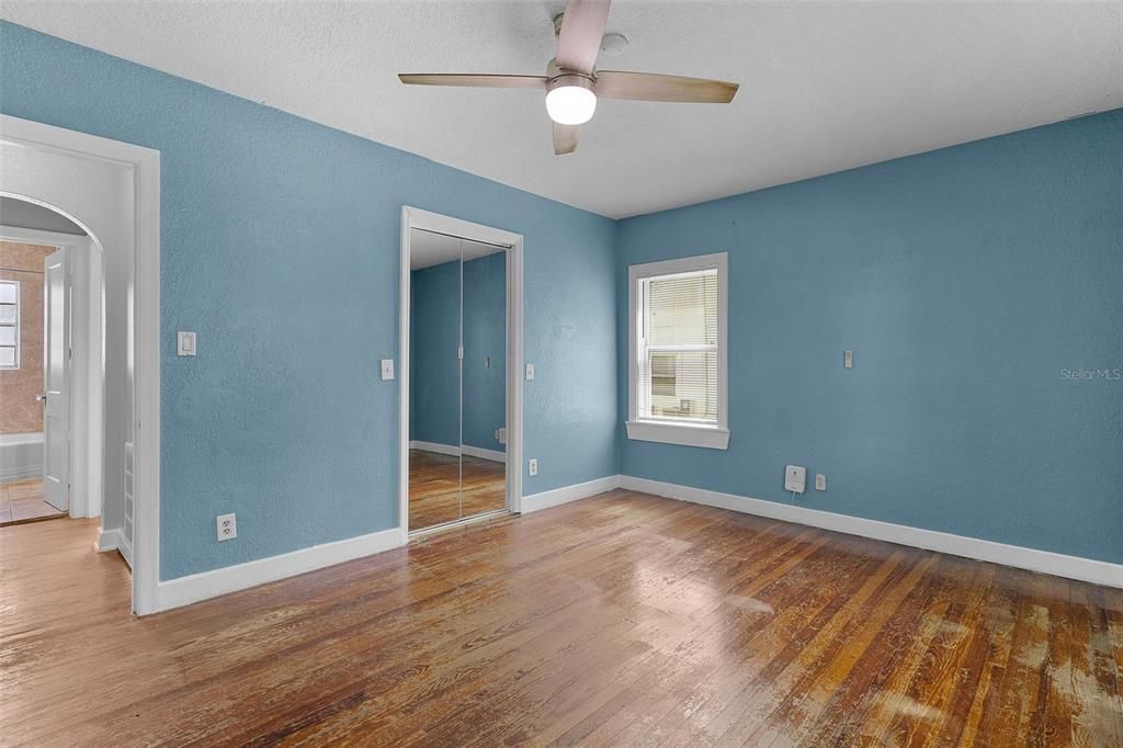 For Sale: $239,900 (3 beds, 1 baths, 1399 Square Feet)