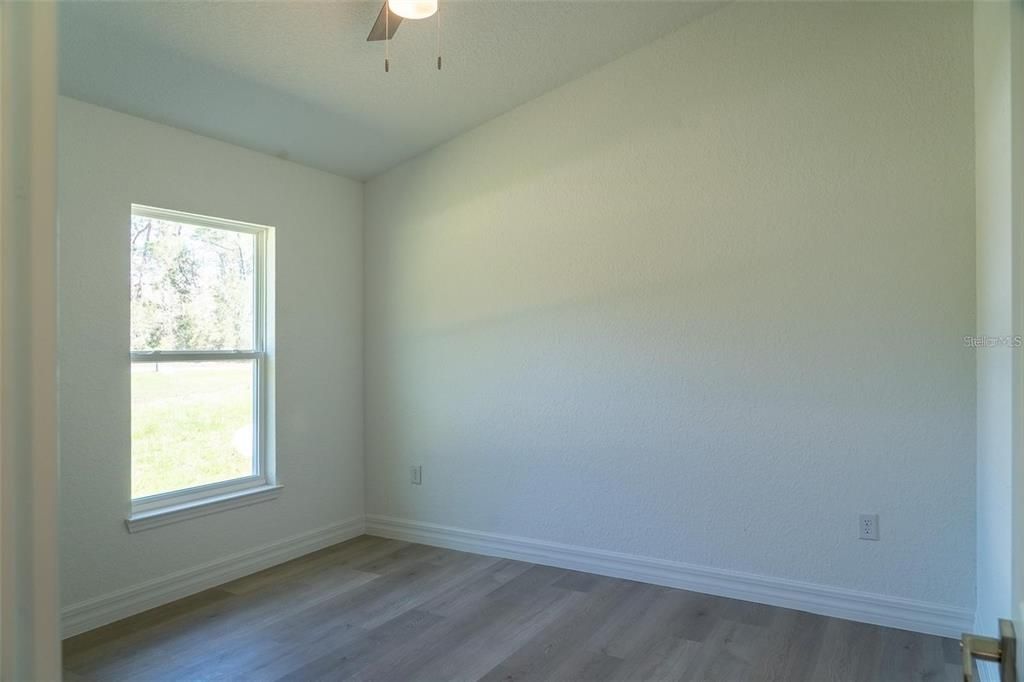 В аренду: $1,800 (4 спален, 2 ванн, 1801 Квадратных фут)