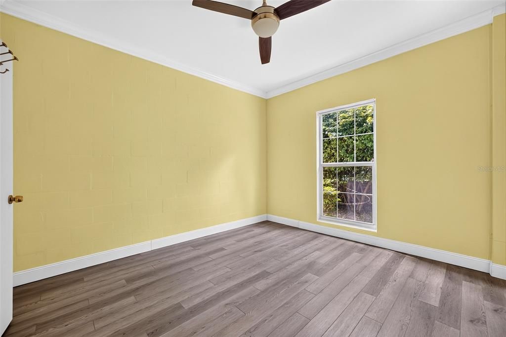 For Sale: $374,500 (2 beds, 2 baths, 1831 Square Feet)
