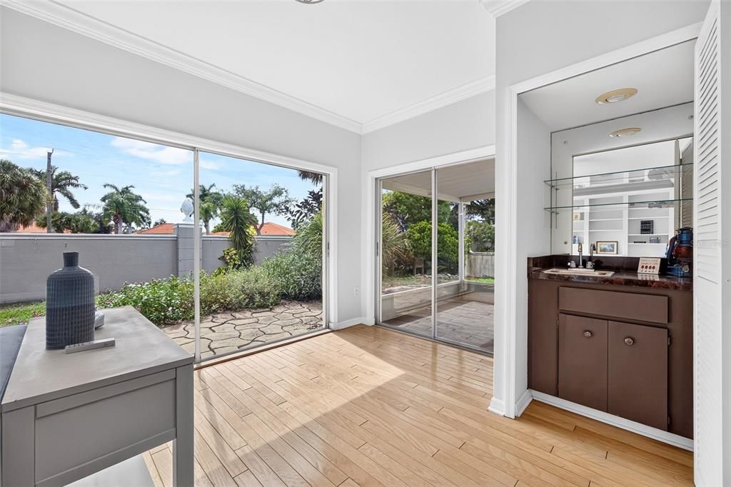 For Sale: $374,500 (2 beds, 2 baths, 1831 Square Feet)