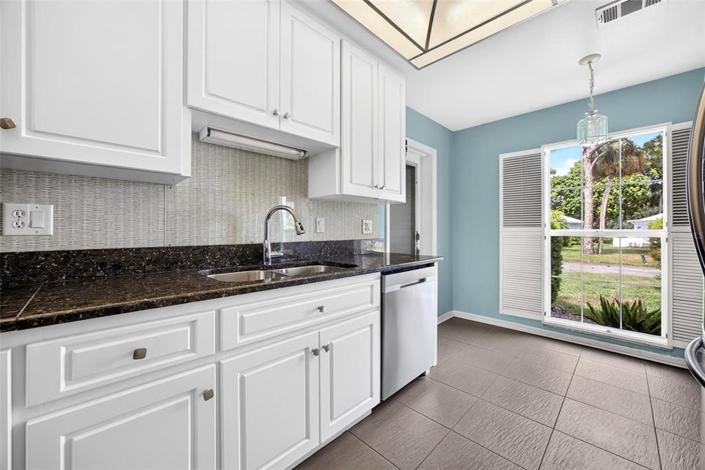 For Sale: $374,500 (2 beds, 2 baths, 1831 Square Feet)