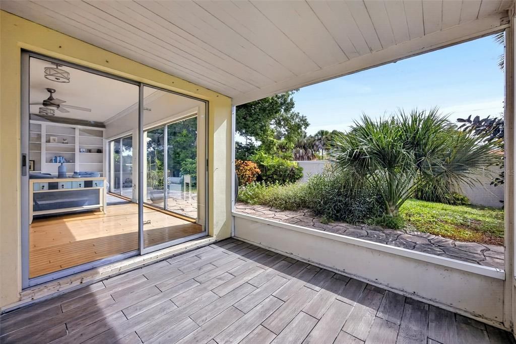 For Sale: $374,500 (2 beds, 2 baths, 1831 Square Feet)
