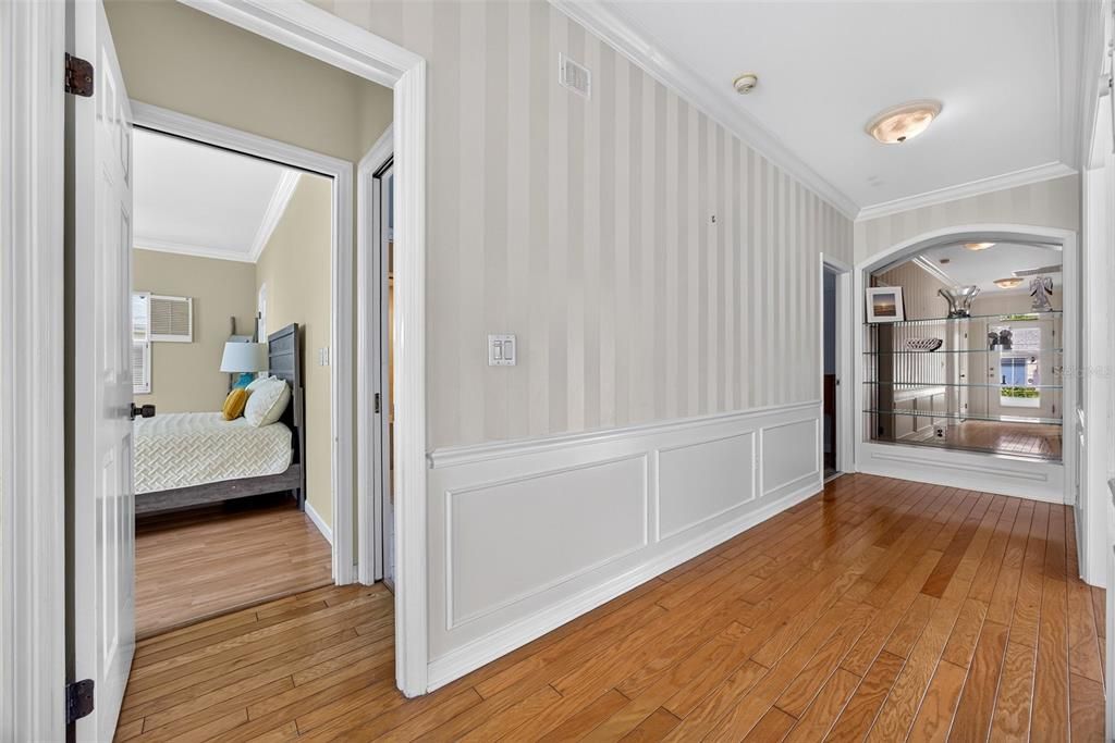 For Sale: $374,500 (2 beds, 2 baths, 1831 Square Feet)