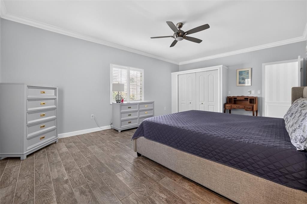 For Sale: $374,500 (2 beds, 2 baths, 1831 Square Feet)