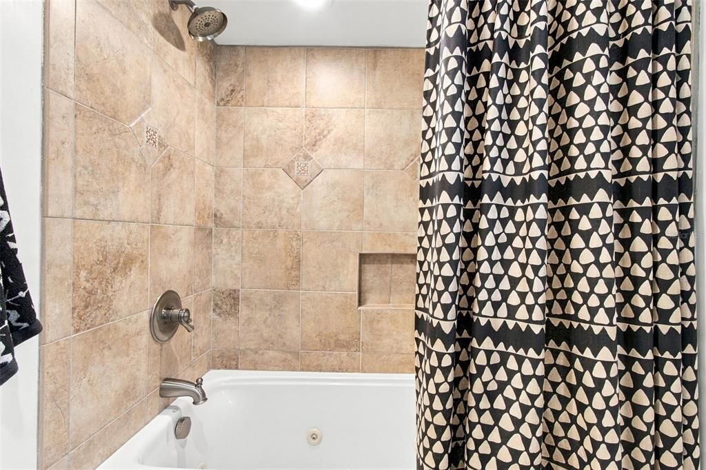 En Venta: $700,000 (3 camas, 2 baños, 2166 Pies cuadrados)