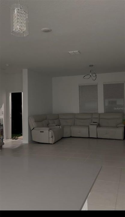 В аренду: $3,500 (3 спален, 2 ванн, 1784 Квадратных фут)