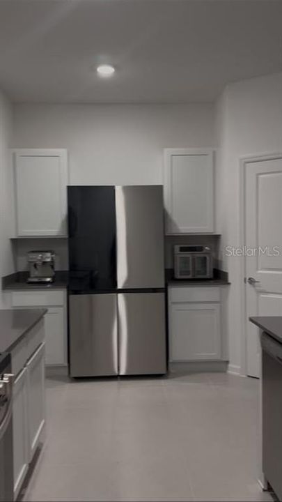В аренду: $3,500 (3 спален, 2 ванн, 1784 Квадратных фут)