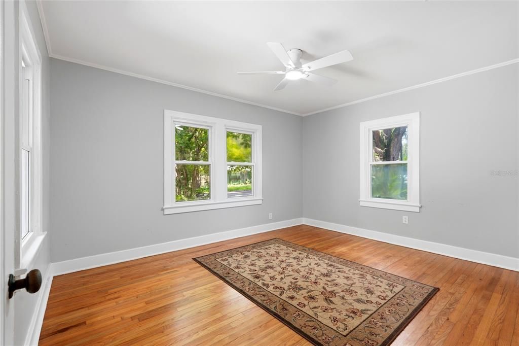 For Sale: $319,900 (3 beds, 2 baths, 1732 Square Feet)
