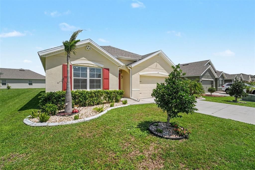 For Sale: $385,000 (4 beds, 2 baths, 1830 Square Feet)
