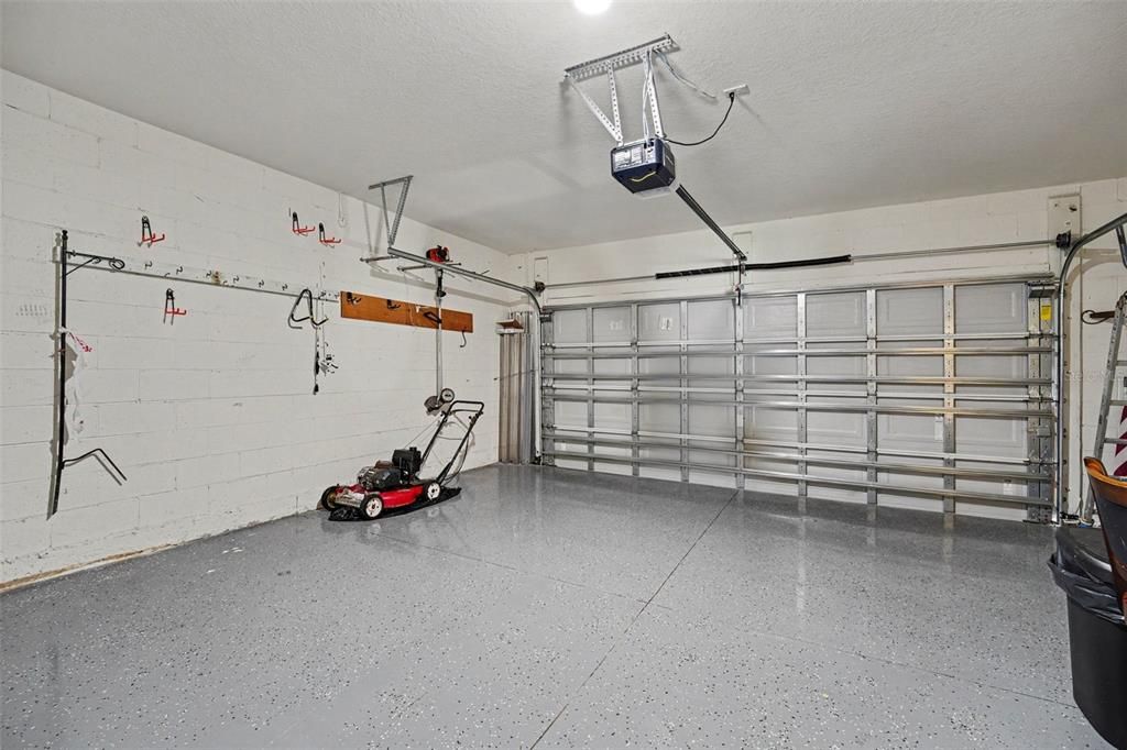 For Sale: $385,000 (4 beds, 2 baths, 1830 Square Feet)