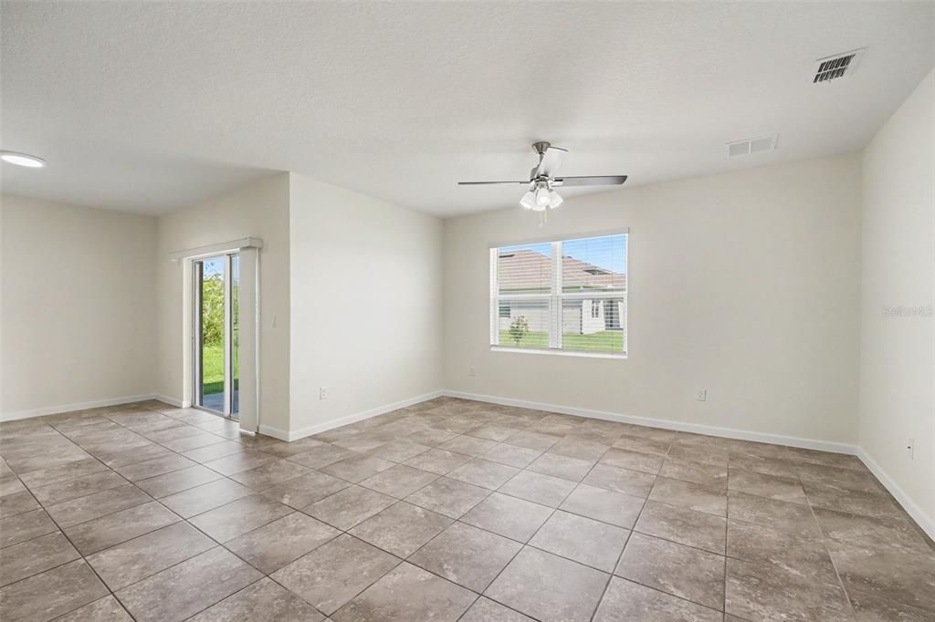 For Sale: $385,000 (4 beds, 2 baths, 1830 Square Feet)