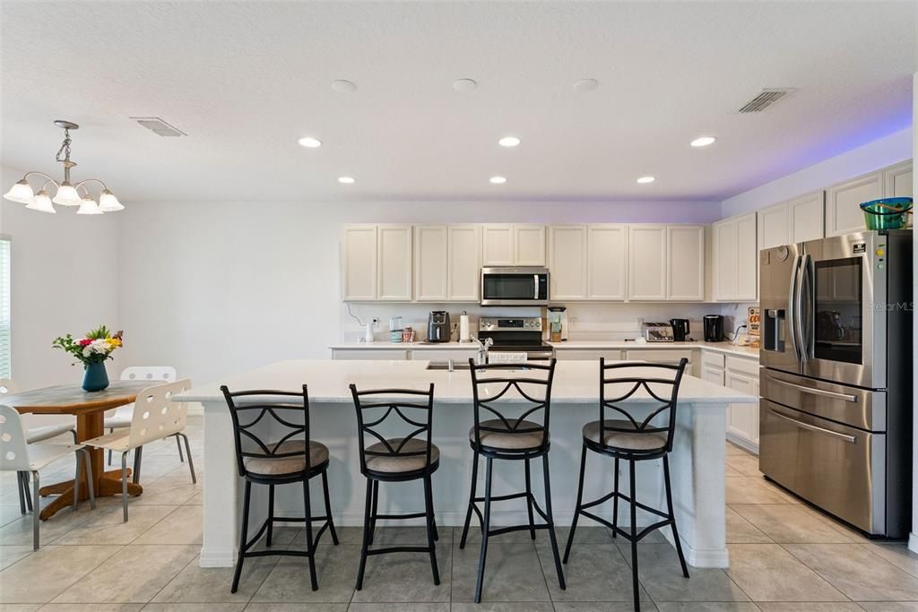 For Sale: $387,777 (4 beds, 2 baths, 2094 Square Feet)
