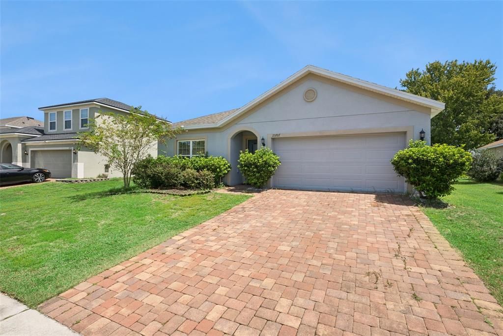 For Sale: $387,777 (4 beds, 2 baths, 2094 Square Feet)