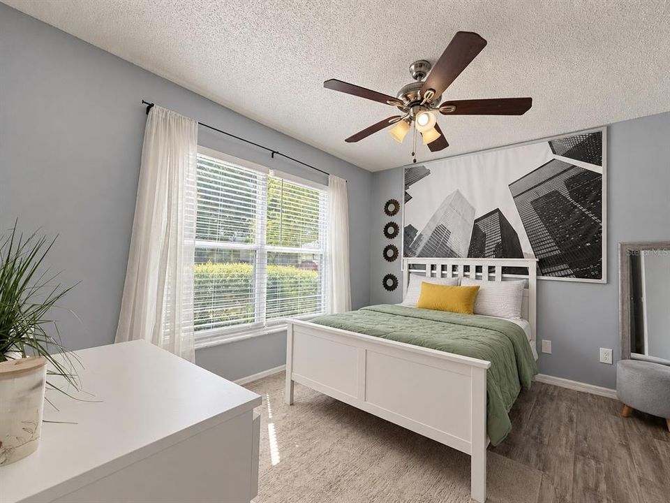 For Rent: $2,600 (4 beds, 2 baths, 1929 Square Feet)