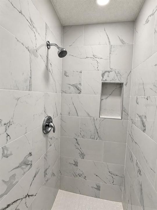 For Rent: $2,600 (4 beds, 2 baths, 1929 Square Feet)