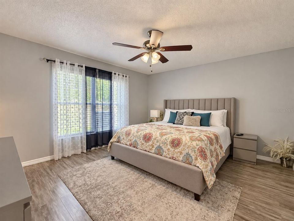 For Rent: $2,600 (4 beds, 2 baths, 1929 Square Feet)