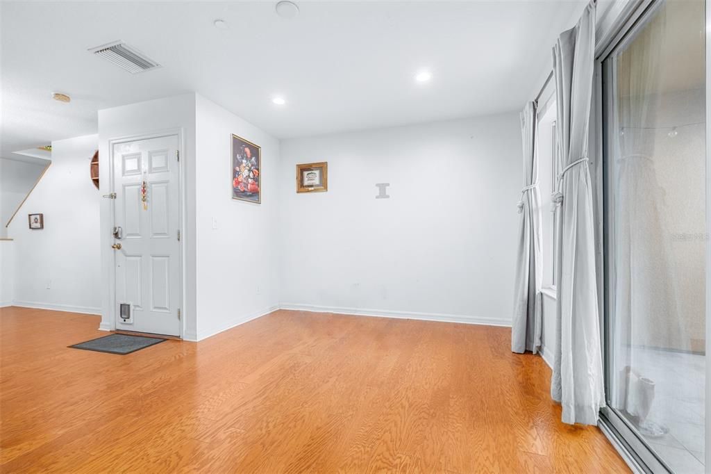 En Venta: $279,900 (3 camas, 2 baños, 1200 Pies cuadrados)