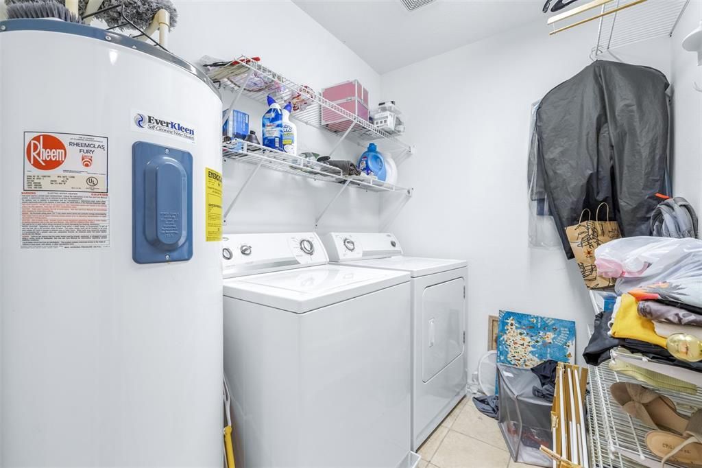 En Venta: $279,900 (3 camas, 2 baños, 1200 Pies cuadrados)