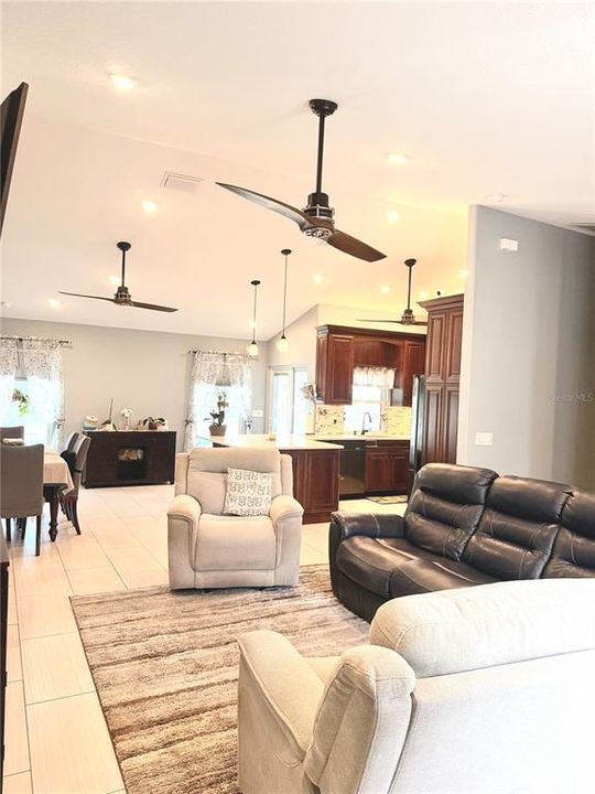 For Sale: $610,000 (4 beds, 2 baths, 1556 Square Feet)
