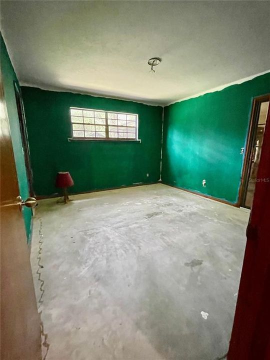 En Venta: $360,000 (3 camas, 2 baños, 2402 Pies cuadrados)