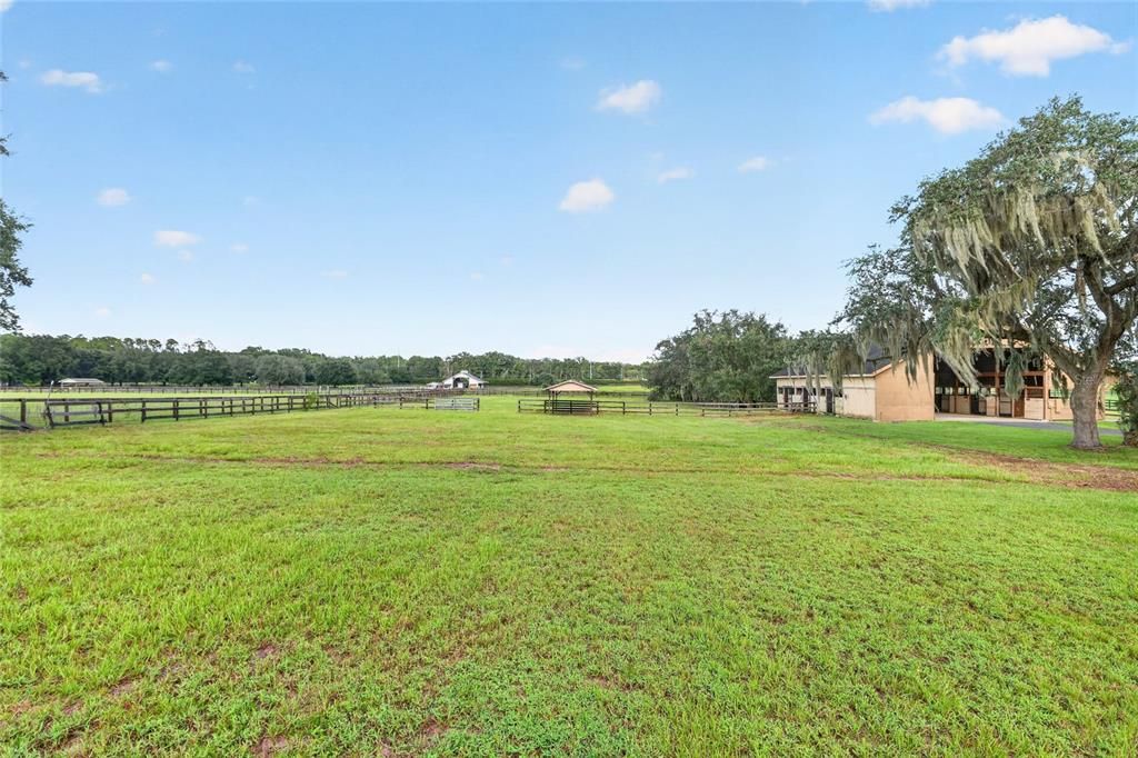 For Sale: $1,250,000 (4 beds, 5 baths, 4559 Square Feet)