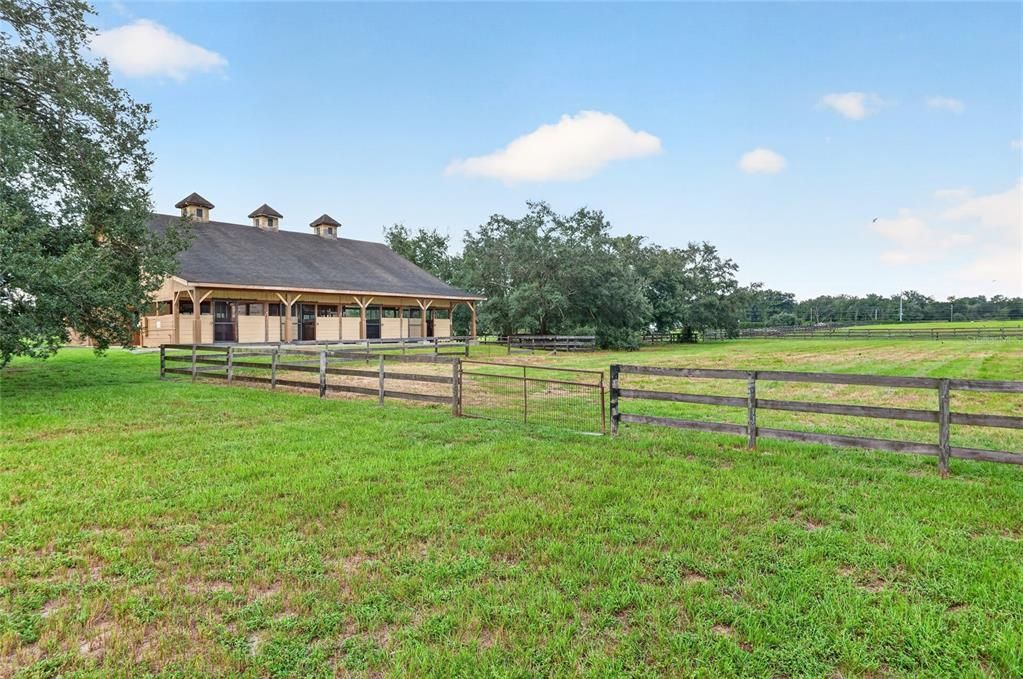 For Sale: $1,250,000 (4 beds, 5 baths, 4559 Square Feet)