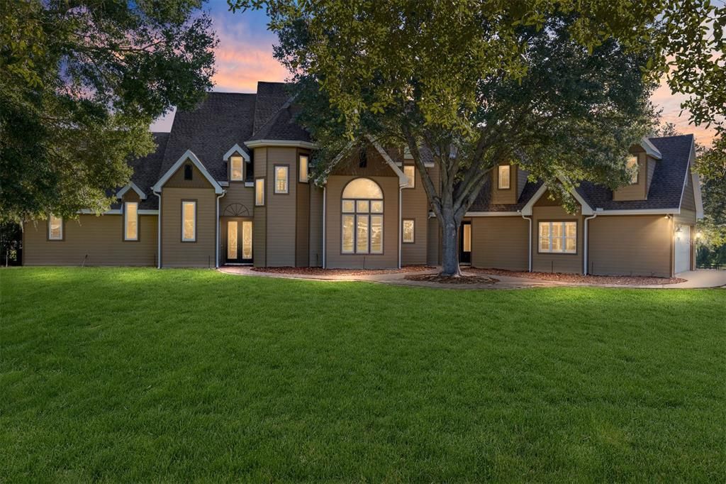For Sale: $1,250,000 (4 beds, 5 baths, 4559 Square Feet)
