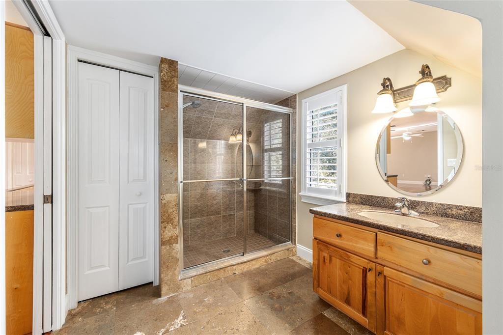 For Sale: $1,250,000 (4 beds, 5 baths, 4559 Square Feet)