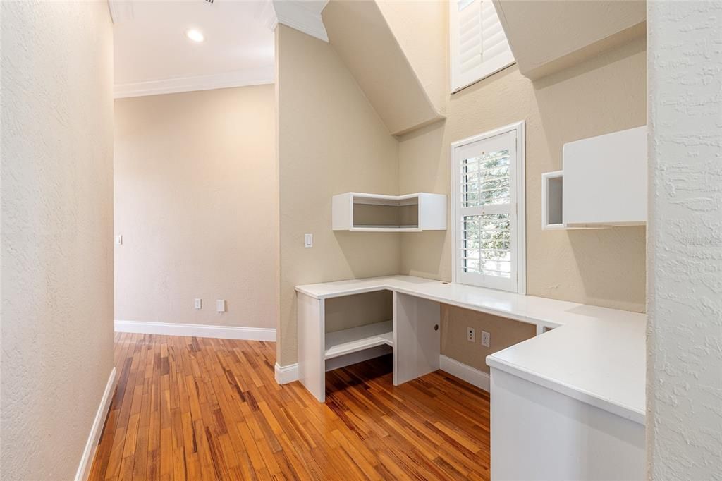 For Sale: $1,250,000 (4 beds, 5 baths, 4559 Square Feet)