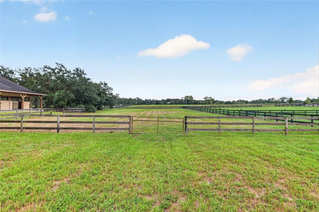 For Sale: $1,250,000 (4 beds, 5 baths, 4559 Square Feet)