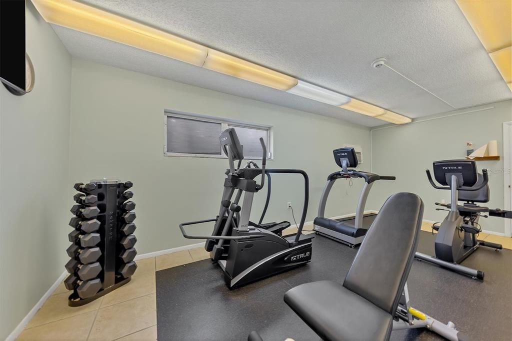 For Sale: $725,000 (2 beds, 2 baths, 1150 Square Feet)
