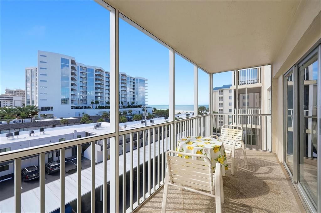 For Sale: $725,000 (2 beds, 2 baths, 1150 Square Feet)