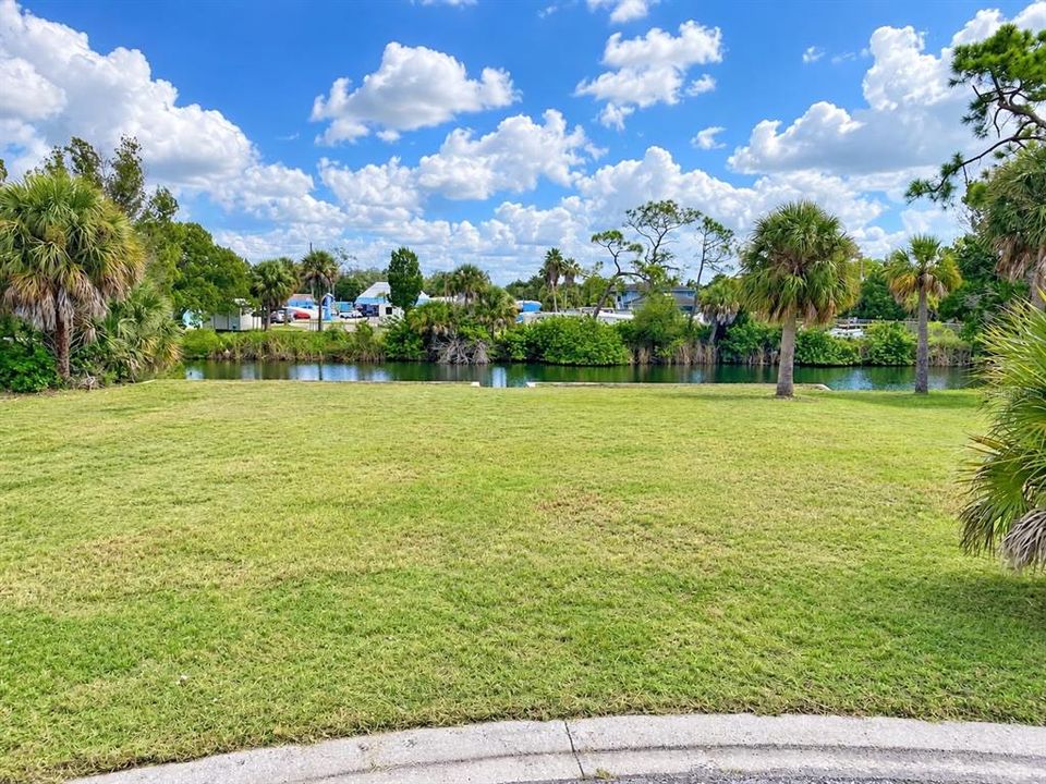 En Venta: $175,000 (0.13 acres)