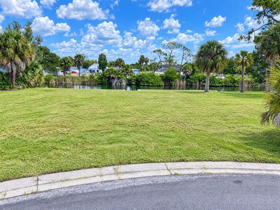 En Venta: $175,000 (0.13 acres)