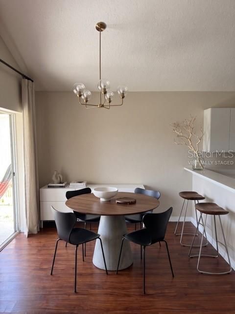 For Sale: $320,000 (3 beds, 2 baths, 1792 Square Feet)