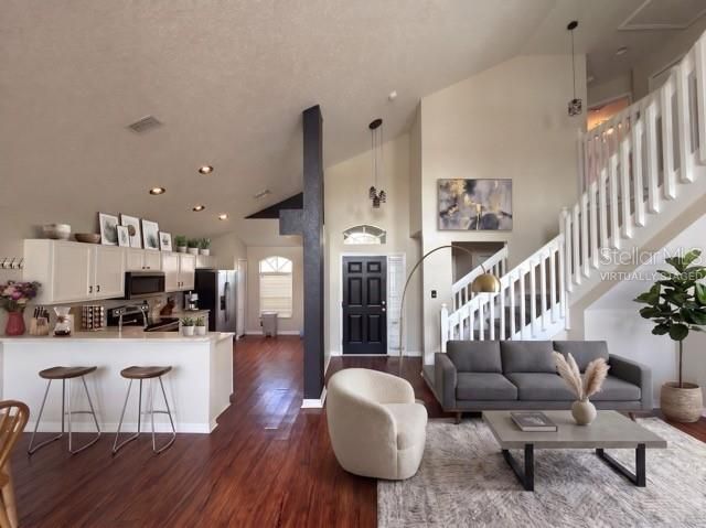 For Sale: $320,000 (3 beds, 2 baths, 1792 Square Feet)