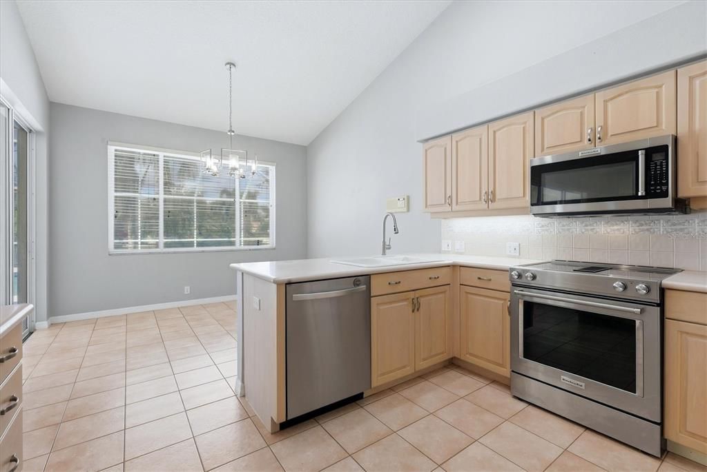 For Sale: $741,900 (3 beds, 3 baths, 2454 Square Feet)