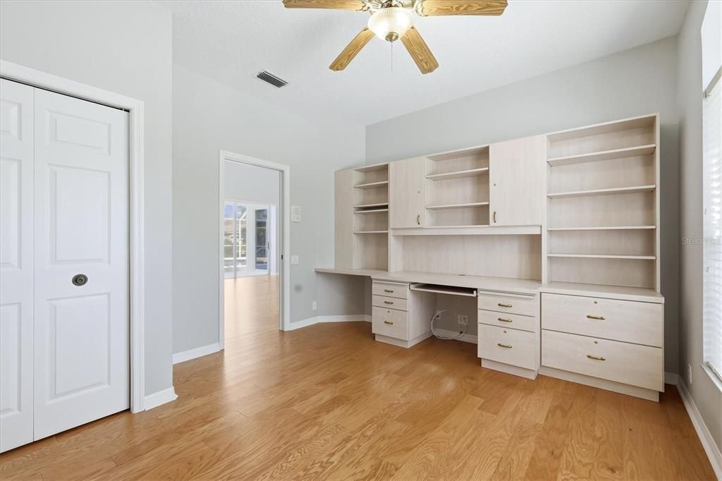 For Sale: $741,900 (3 beds, 3 baths, 2454 Square Feet)