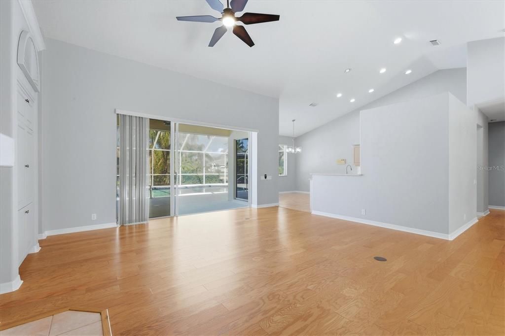 For Sale: $741,900 (3 beds, 3 baths, 2454 Square Feet)