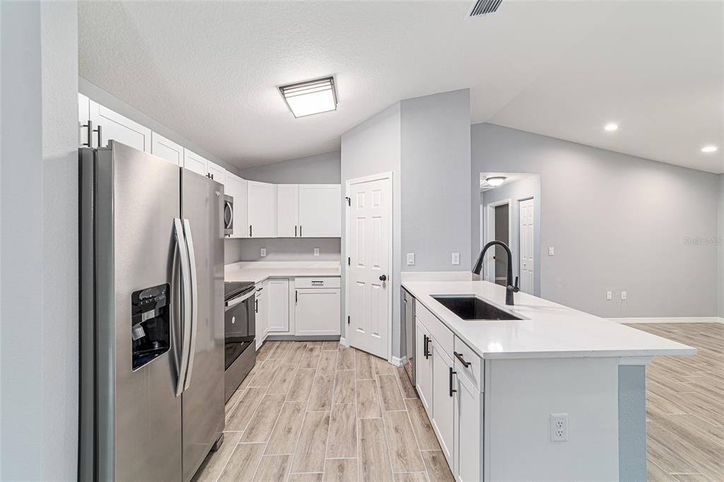 For Rent: $2,200 (3 beds, 2 baths, 1178 Square Feet)
