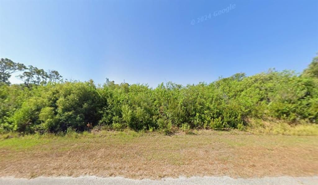 En Venta: $21,900 (0.23 acres)