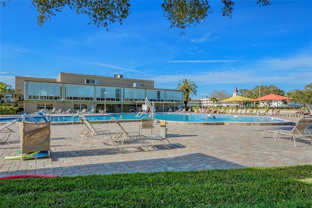 For Rent: $1,300 (1 beds, 1 baths, 800 Square Feet)