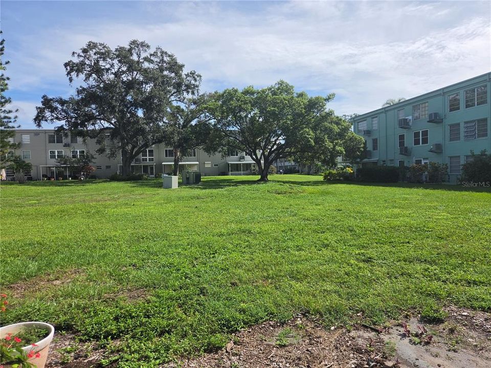 For Rent: $1,300 (1 beds, 1 baths, 800 Square Feet)