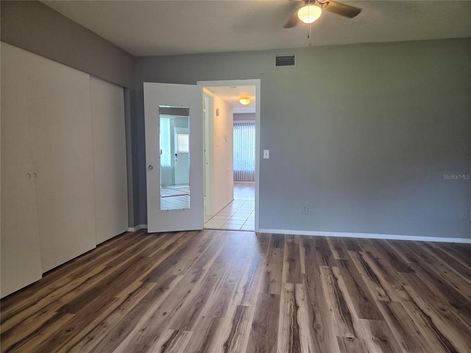 For Rent: $1,300 (1 beds, 1 baths, 800 Square Feet)